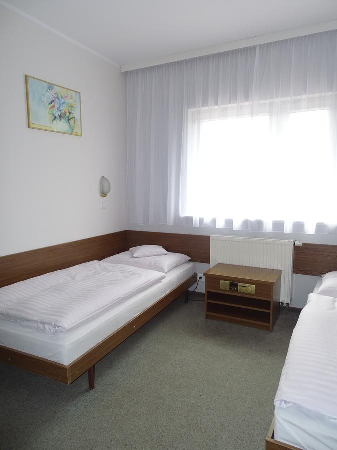 Motel 2000 Stęszew Exterior foto
